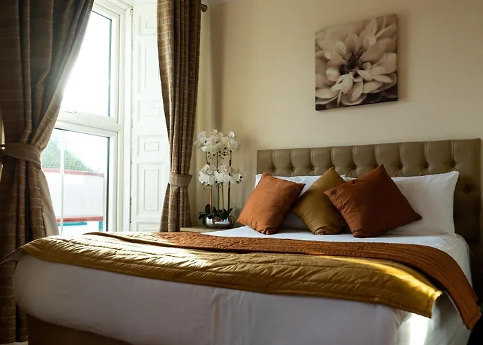 Brogans Bar & Hotel