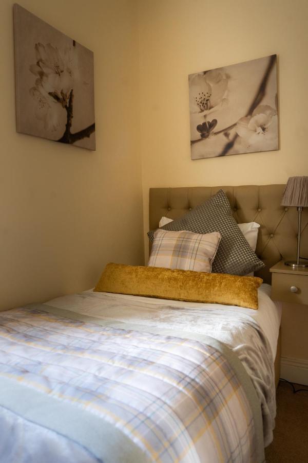 Brogans Bar & Hotel Guest house Trim