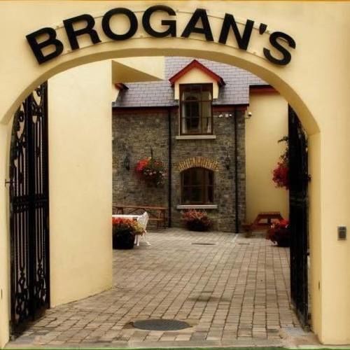 Brogans Bar & Hotel